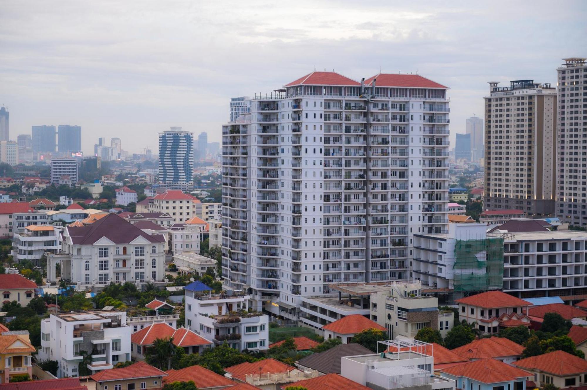Mekongview 2 Condotel Phnom Penh Exteriör bild
