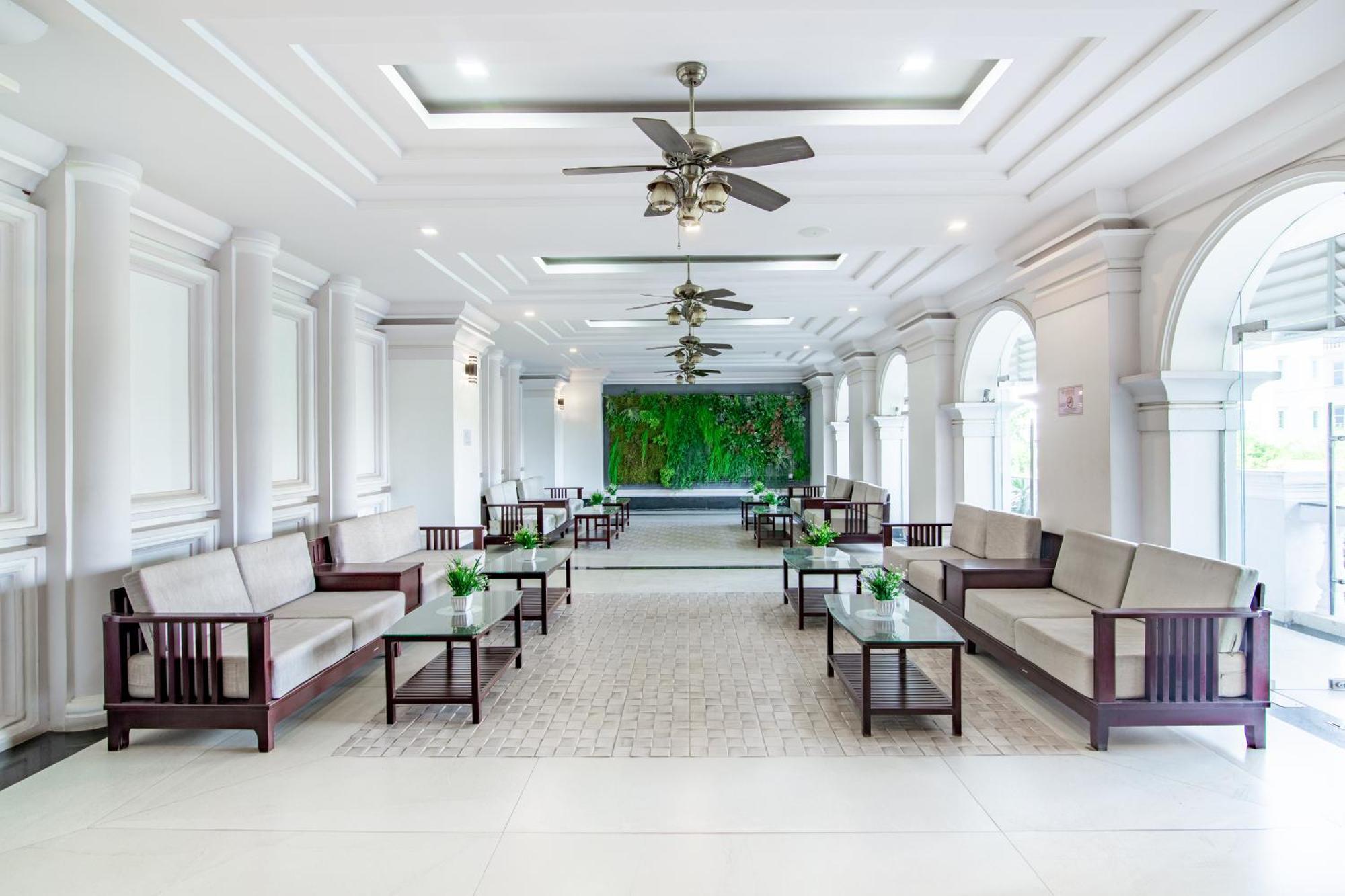 Mekongview 2 Condotel Phnom Penh Exteriör bild