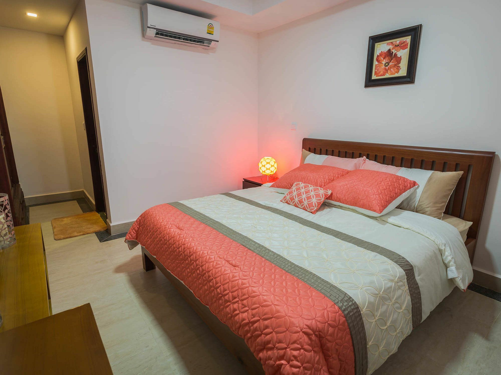 Mekongview 2 Condotel Phnom Penh Exteriör bild
