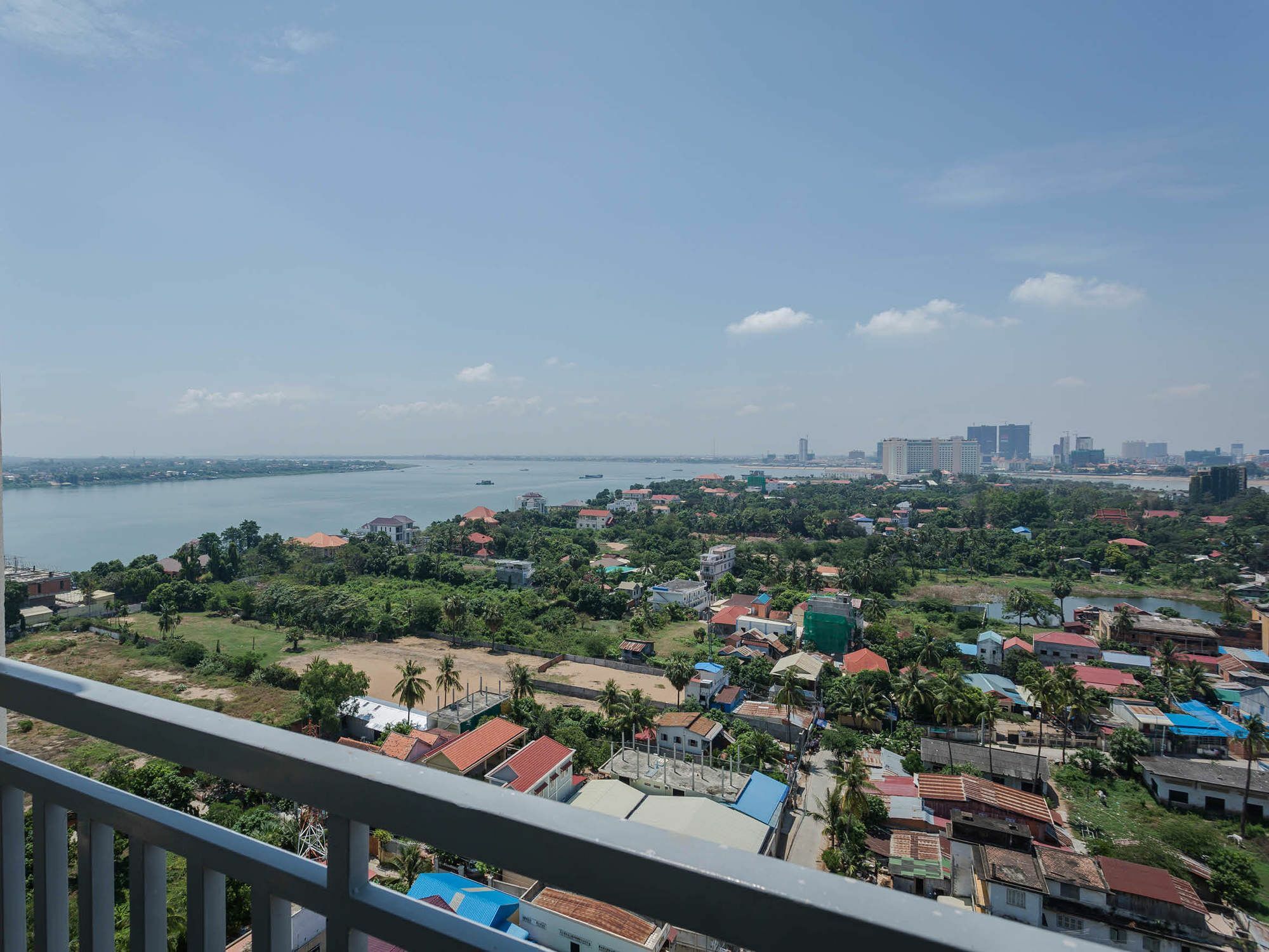 Mekongview 2 Condotel Phnom Penh Exteriör bild