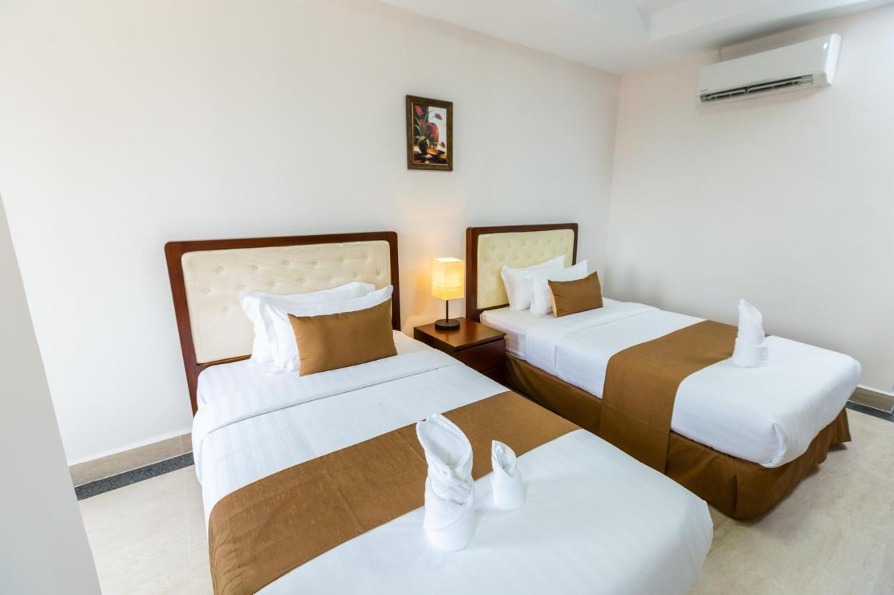 Mekongview 2 Condotel Phnom Penh Exteriör bild
